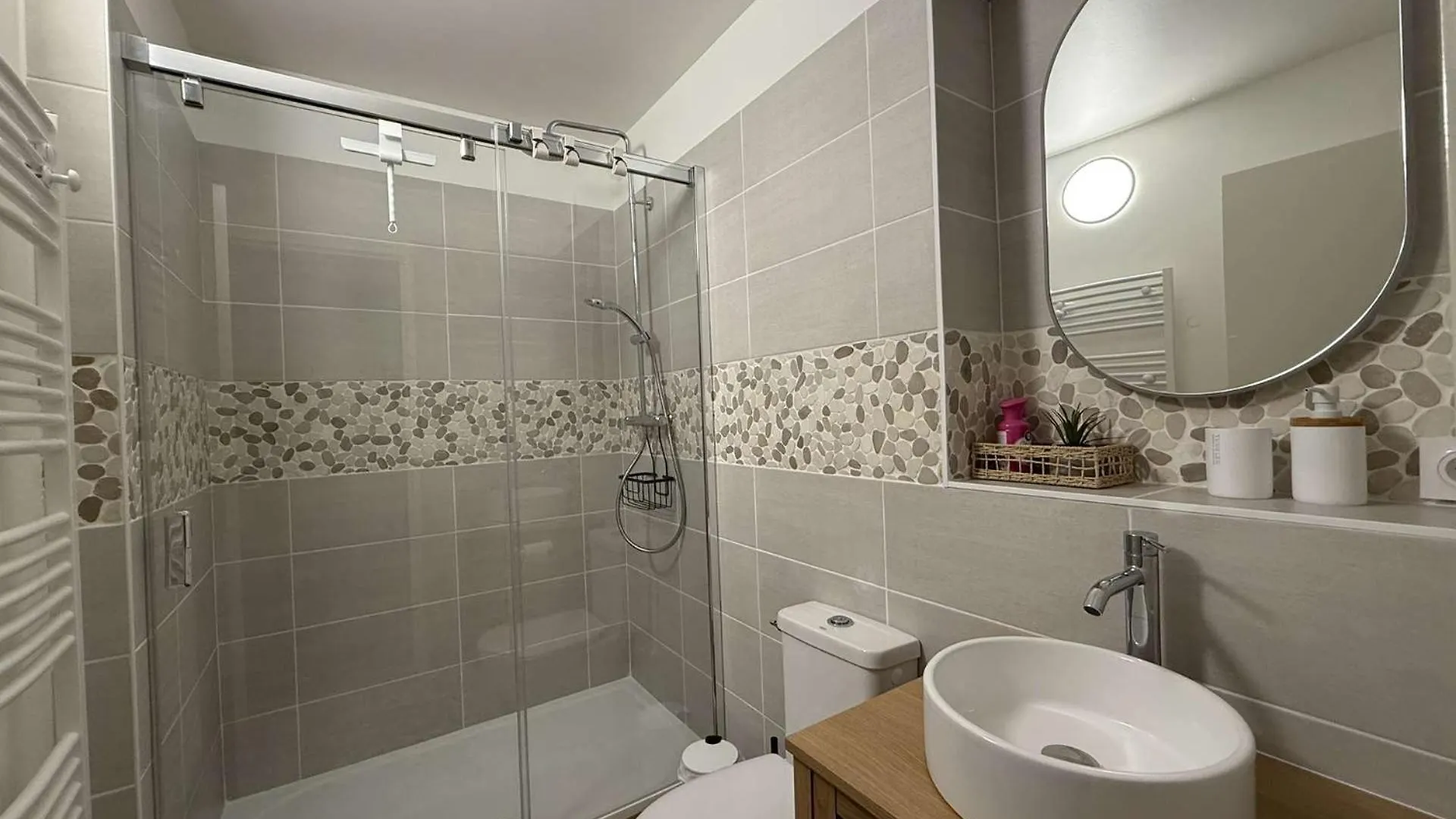 T3- Renove- Clim- Plages- Commerces Le Lavandou