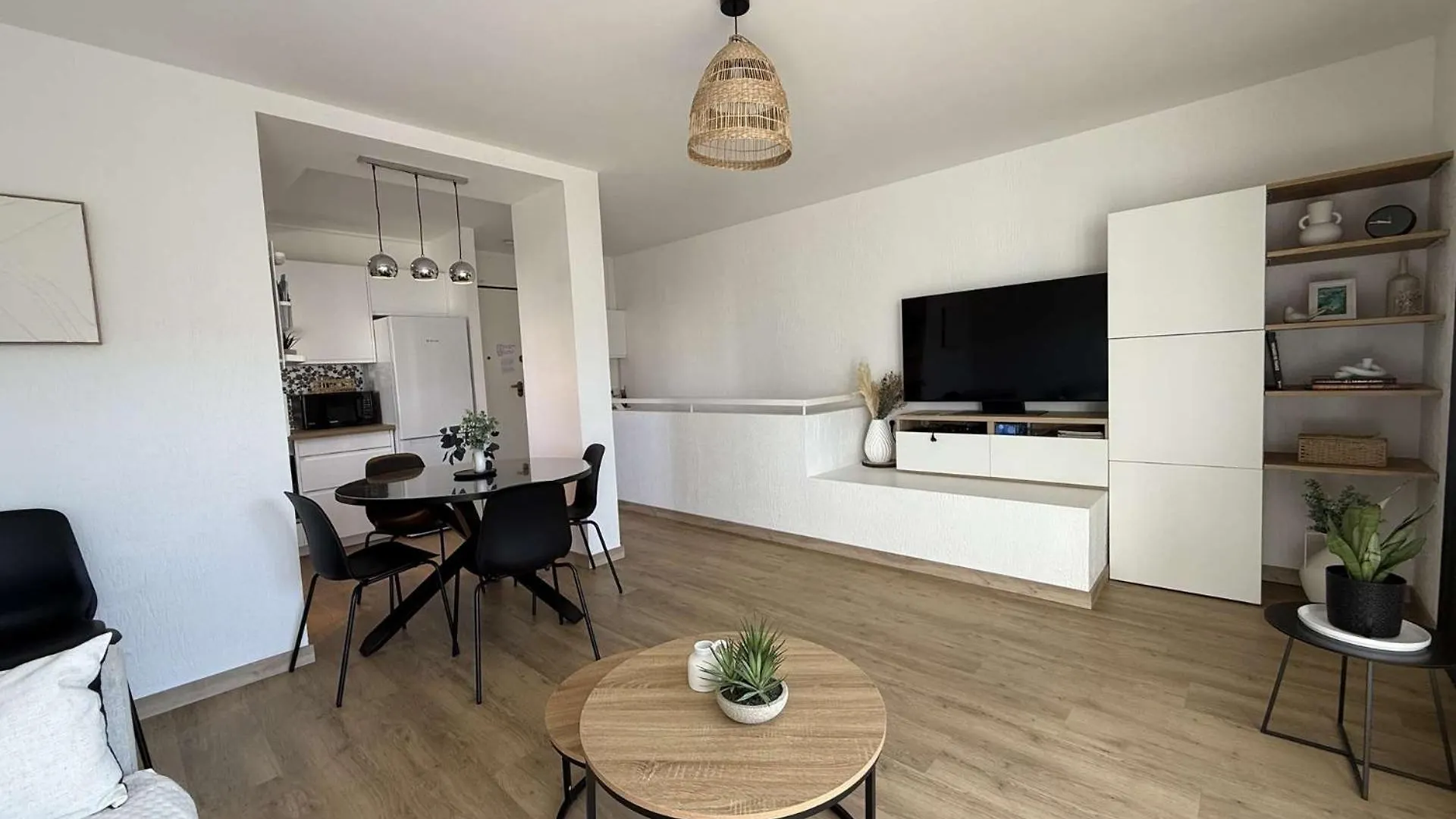 T3- Renove- Clim- Plages- Commerces Le Lavandou Apartment
